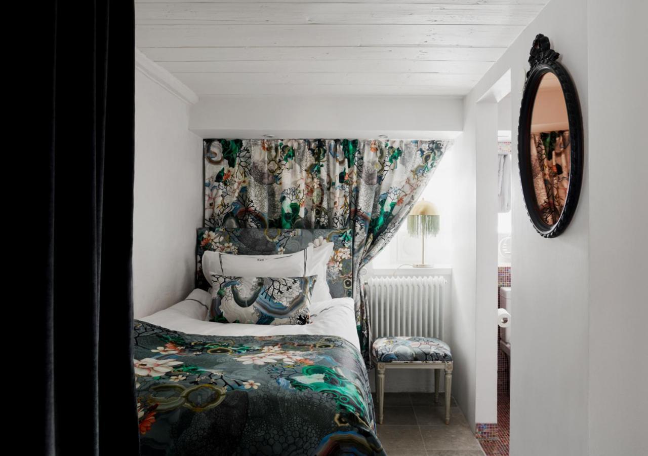 Hotel Goervaelns Slott Jarfalla Pokoj fotografie